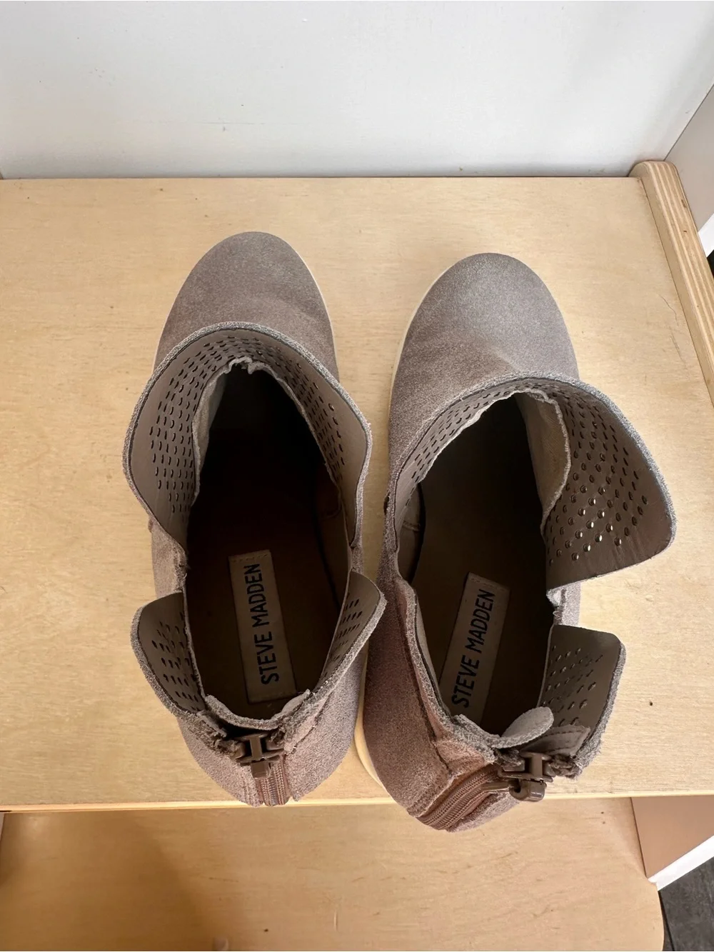 Steve Madden “Winni” Wedge Sneakers SZ 6.5
